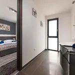 Villa Charming Magnifica With Heated Pool For 8 Funtana