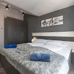 Charming Magnifica With Heated Pool For 8 *