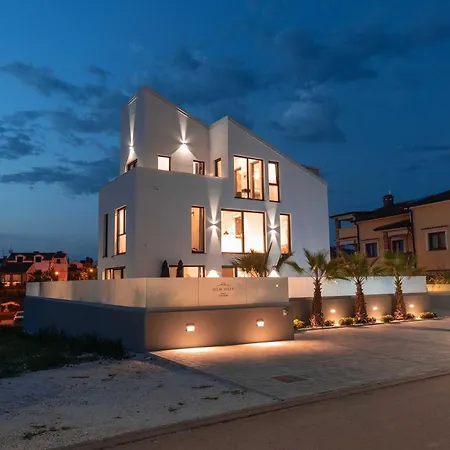 Charming Magnifica With Heated Pool For 8 Vila *