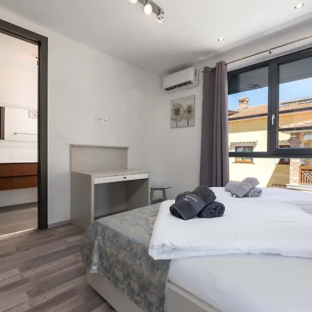 Charming Magnifica With Heated Pool For 8 Villa