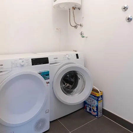 Charming Magnifica With Heated Pool For 8