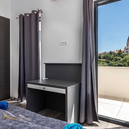 Charming Magnifica With Heated Pool For 8 Vila *