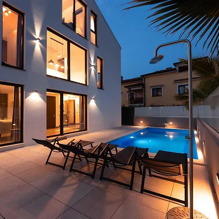 Charming Magnifica With Heated Pool For 8 Villa *