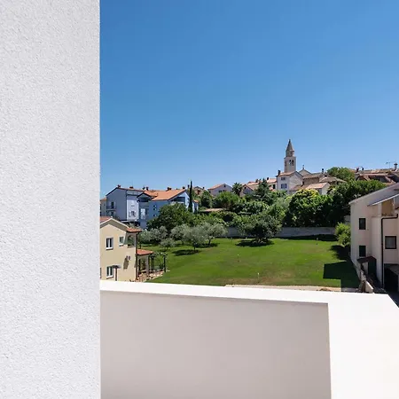 Villa Charming Magnifica With Heated Pool For 8 Funtana