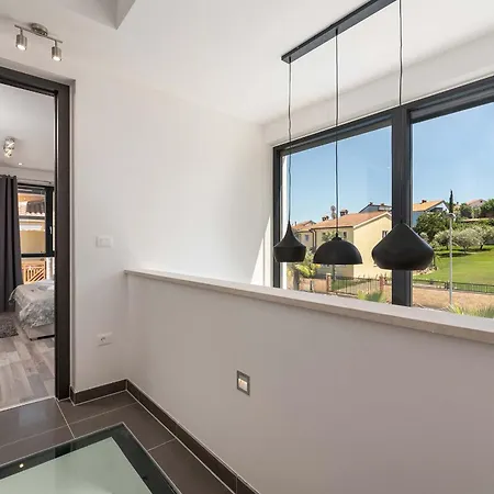 Charming Magnifica With Heated Pool For 8