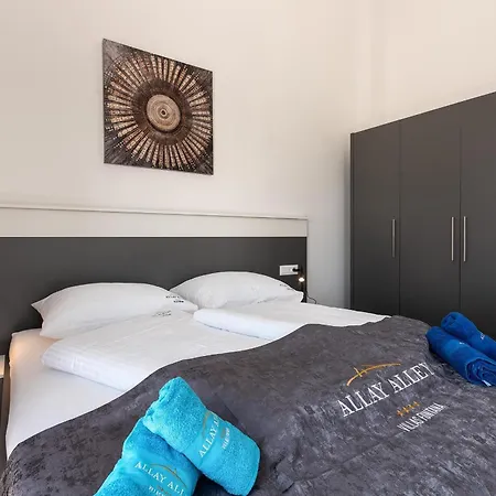 Charming Magnifica With Heated Pool For 8 Villa Funtana