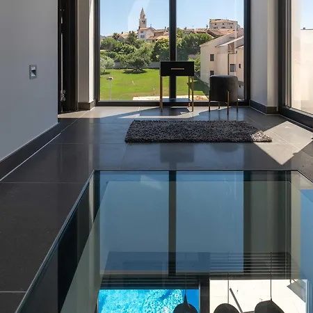 Charming Magnifica With Heated Pool For 8 Villa