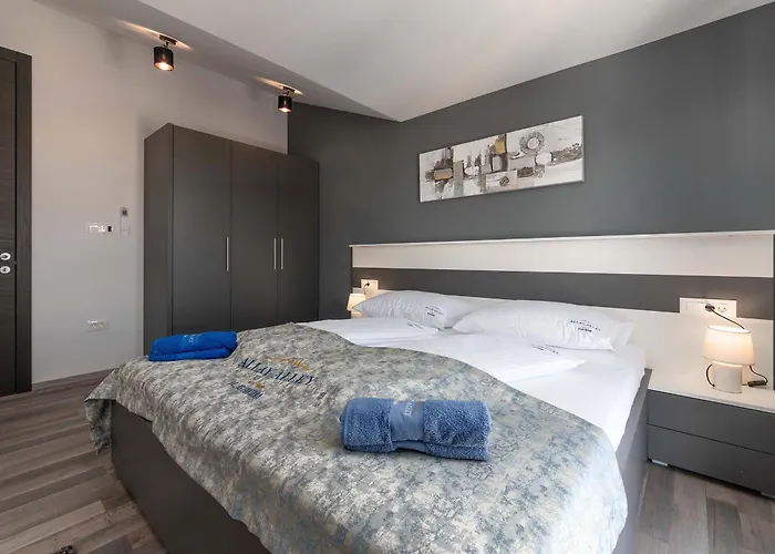 Charming Magnifica With Heated Pool For 8 *