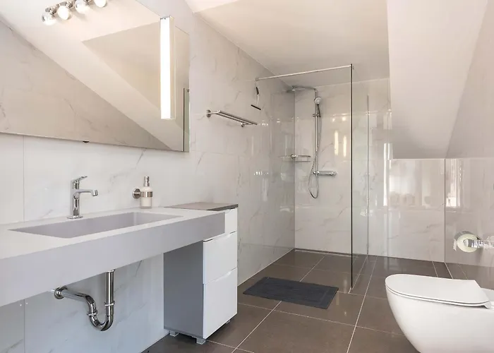 Charming Magnifica With Heated Pool For 8 * Funtana